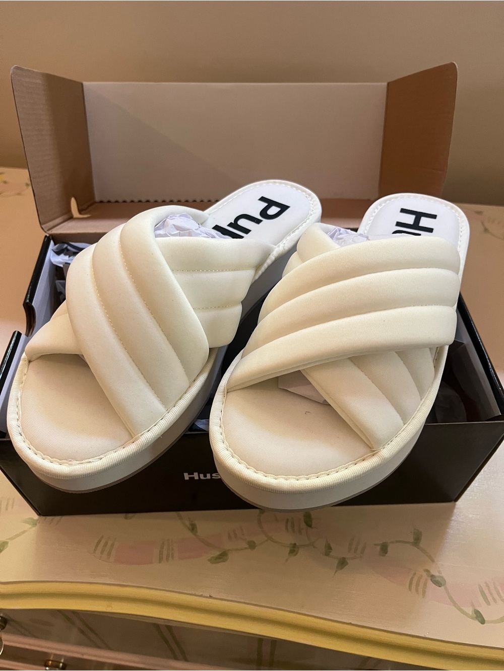 Hush Puppies Cream Quilted Slide Sandals